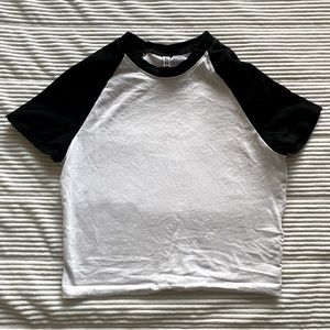 Cropped tee